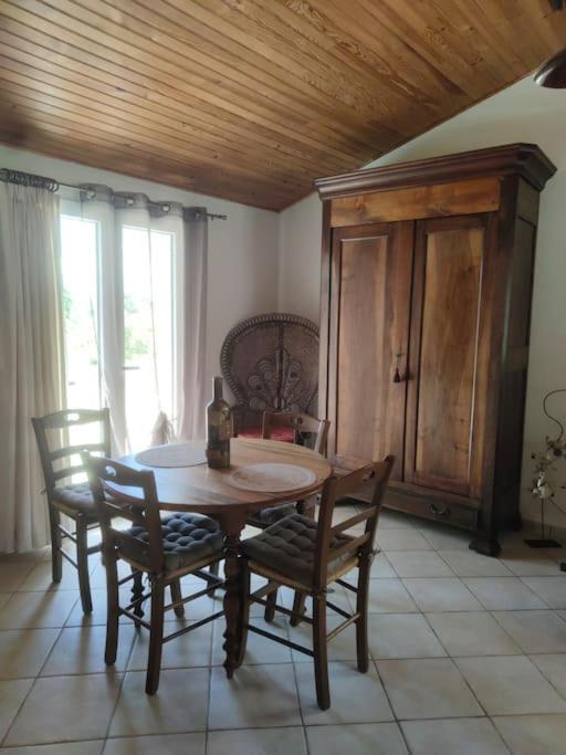 Sous Le Chateau Montaut  Екстериор снимка