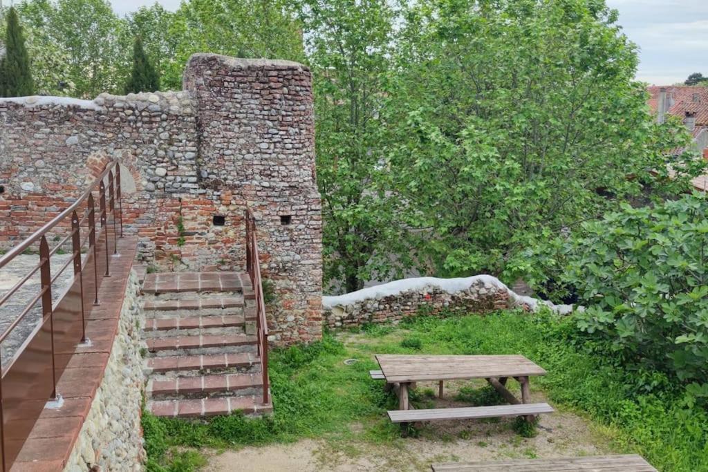Sous Le Chateau Montaut  Екстериор снимка