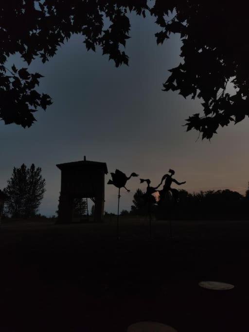 Sous Le Chateau Montaut  Екстериор снимка