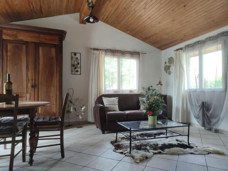 Sous Le Chateau Montaut  Екстериор снимка